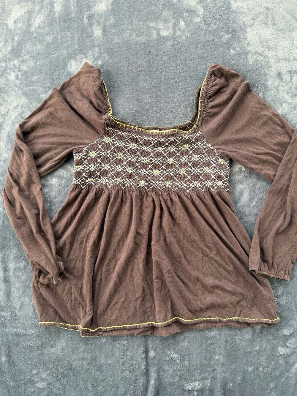 Keen Brown Long-Sleeve Smocked Boho Blouse with Cream Stitching